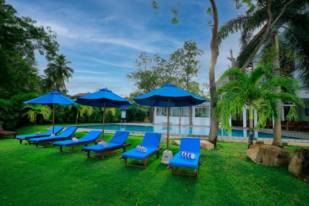 Diya Dahara Lake Resort Yala Exterior foto